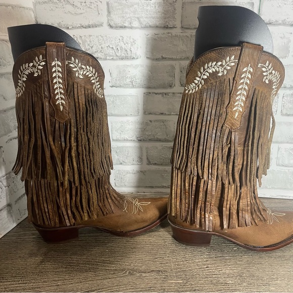 Wildflowers Brown Fringe Western Boot. Women’s size 8. Preowned. Missing fringe. - Picture 5 of 15